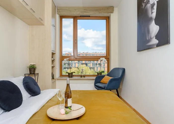 Apartment Lumina With A Large Balcony Near Presidential Palace And River *