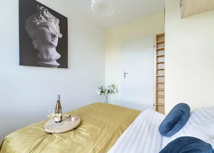 Apartment Lumina With A Large Balcony Near Presidential Palace And River Warsaw