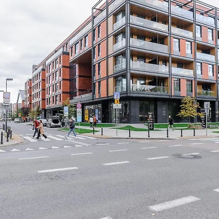 Lumina With A Large Balcony Near Presidential Palace And River Warschau