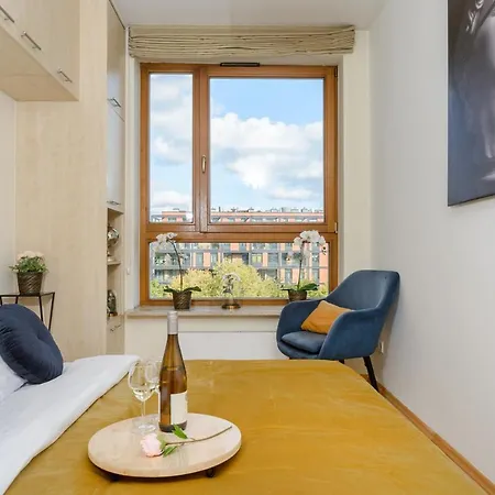 Apartment Lumina With A Large Balcony Near Presidential Palace And River *