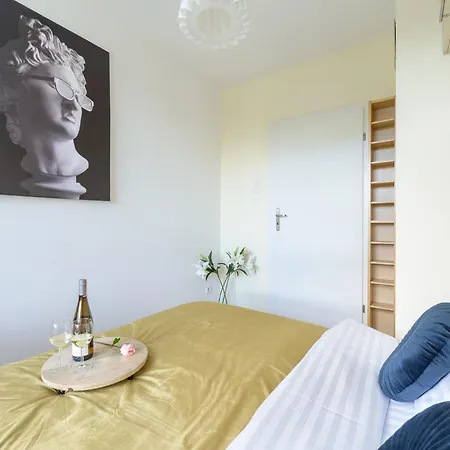 Apartment Lumina With A Large Balcony Near Presidential Palace And River Warsaw